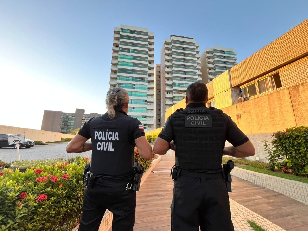 Operação em Salvador mira grupo suspeito de fraude financeira e negociação de duplicatas falsas 
