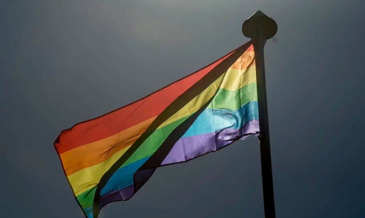 Istambul: Polícia turca prende 150 manifestantes em protesto por direitos LGBTQIA+