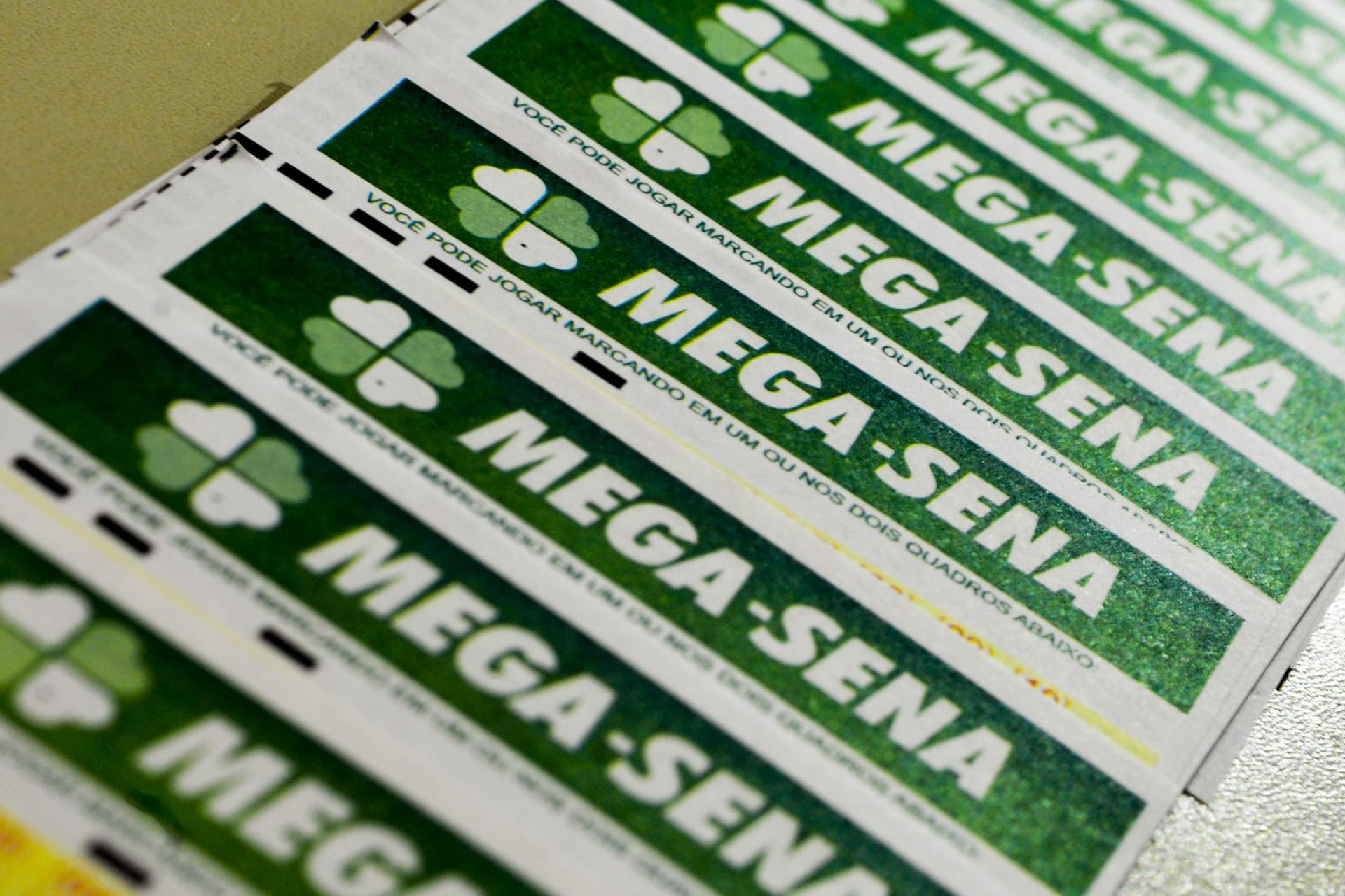 Mega-Sena acumula para R$ 102 milhões; confira os números sorteados