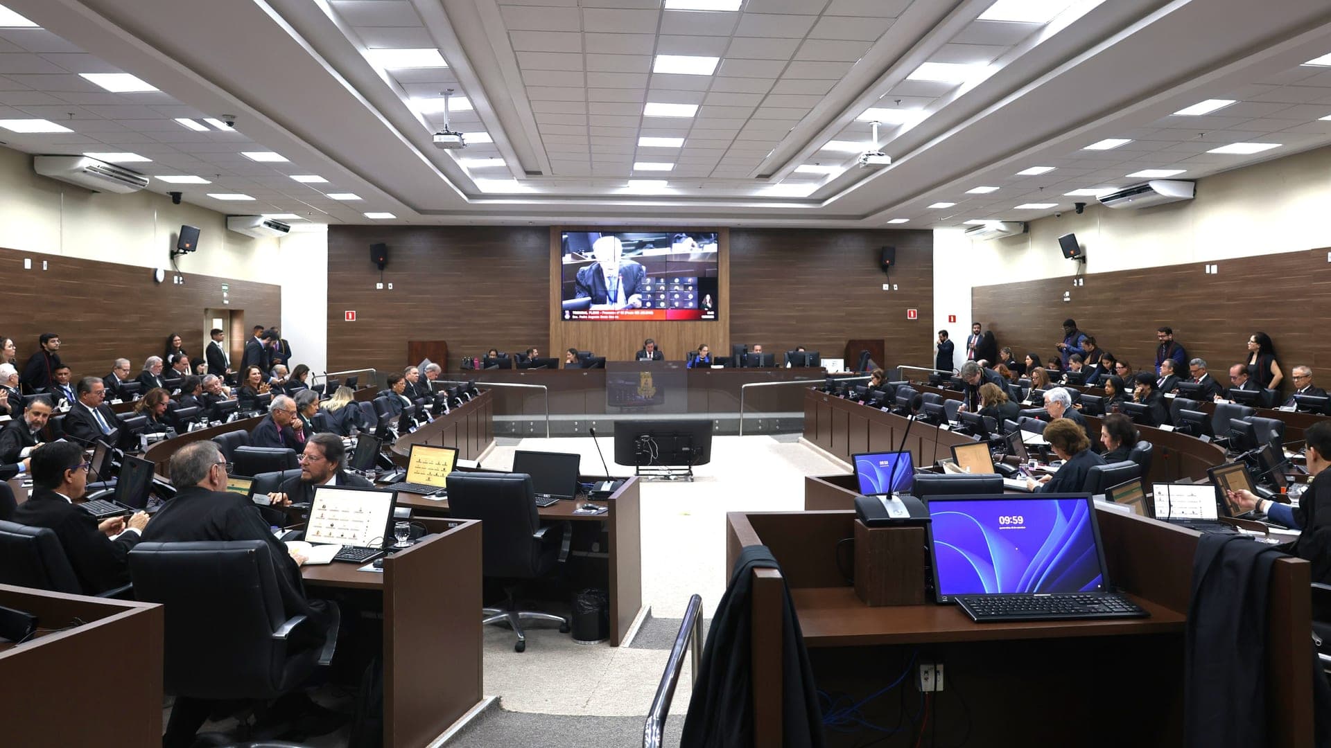 TJ-BA aprova por unanimidade emenda regimental que dobra número de Câmaras Cíveis