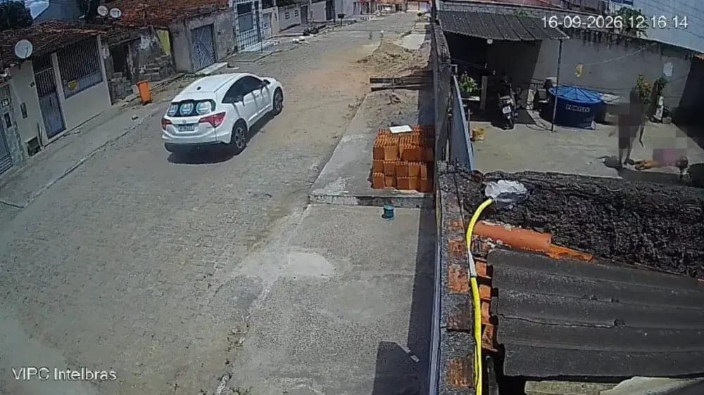 VÍDEO: Homens armados fuzilam residência e deixam um ferido em Feira de Santana