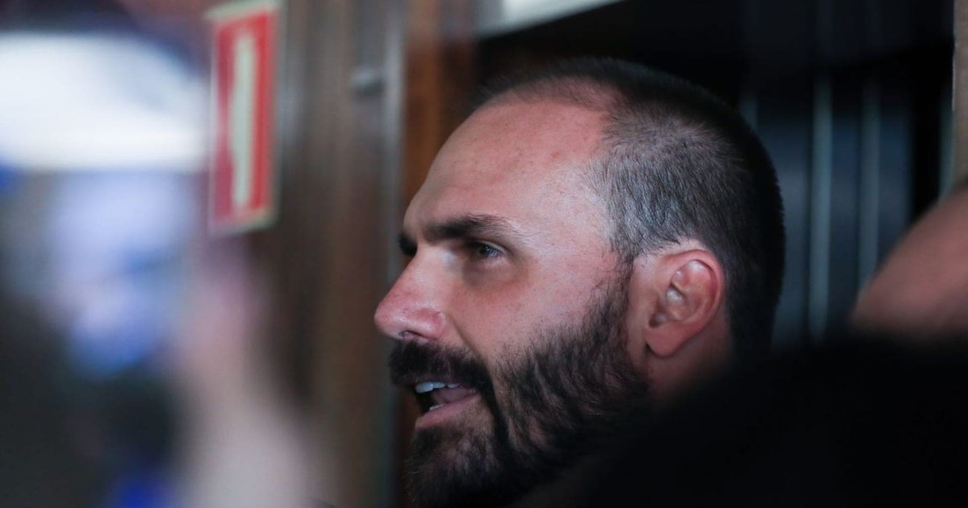 STF rejeita recurso de Eduardo Bolsonaro e mantém condenação por coação no curso do processo
